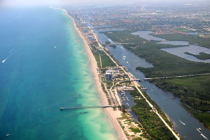 Various Photographers - Aerial View Miami