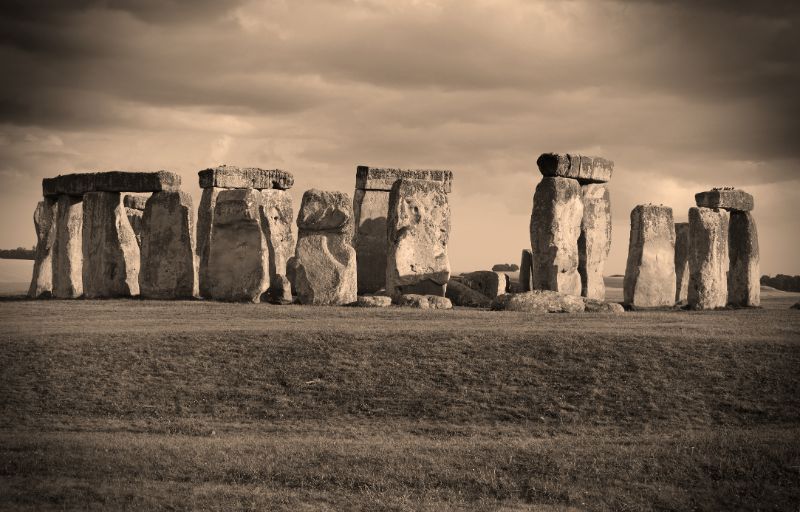 Various Photographers - Stonehenge in Sepia