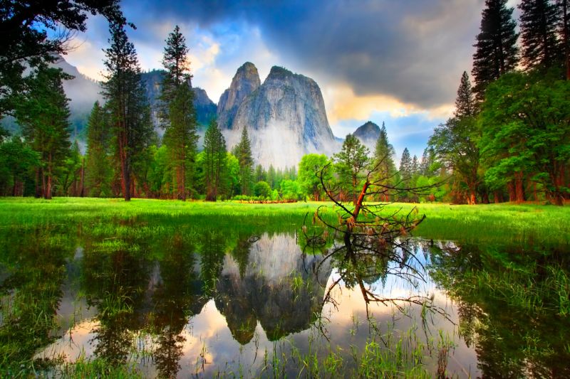 Various Photographers - Yosemite Cathedral Rocks